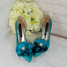 Load image into Gallery viewer, Teal Satin Bridal Set: Handmade Clutch, Fascinator Hat & Heels