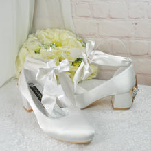 Load image into Gallery viewer, Harriet - Cherry Blossom