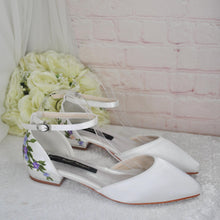 Load image into Gallery viewer, Ivory Bridal Sandals – Handmade Satin Flat Wedding Shoes With Floral Embroidery UK9/US11