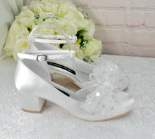 Load image into Gallery viewer, Harriet - Sequin Bow