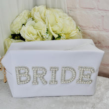 Load image into Gallery viewer, Personalised Bride to Be Gift Set: Pearl Detail Bridal Shower Gifts