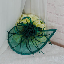Load image into Gallery viewer, Emerald Green Satin Bridal Set: Heels, Clutch & Fascinator