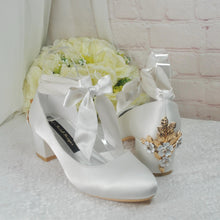 Load image into Gallery viewer, Harriet - Cherry Blossom