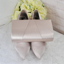 Load image into Gallery viewer, Nude Satin Bridal Set: Handmade Heels, Clutch Bag, Fascinator