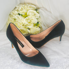 Load image into Gallery viewer, Emerald Green Velvet Heels