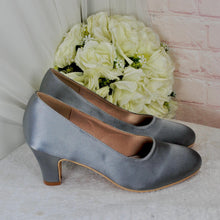 Load image into Gallery viewer, Pewter Dark Grey Satin Bridal Set: Block Heel Shoes, Clutch Bag & Sinamay Fascinator