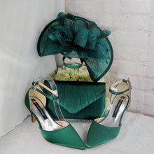 Load image into Gallery viewer, Emerald Green Satin Bridal Set: Handmade Heels, Clutch & Fascinator