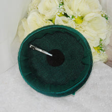 Load image into Gallery viewer, Emerald Green Satin Bridal Set: Handmade Heels, Clutch, Fascinator