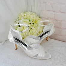 Load image into Gallery viewer, White Satin Bridal Set: Heels, Clutch Bag & Fascinator