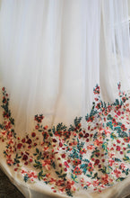 Load image into Gallery viewer, LAST ONE - Floral Wedding Veil – Handmade White Tulle Bridal Veil with Rose Embroidery