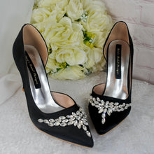 Load image into Gallery viewer, Black Satin Bridal Set: Stiletto Heels, Clutch Bag & Sinamay Fascinator Hatinator