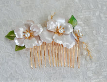 Load image into Gallery viewer, Pearlescent Pink Bridal Hair Comb, Flower Pearl Wedding Accessories