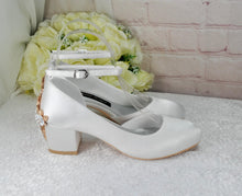 Load image into Gallery viewer, Harriet - Cherry Blossom