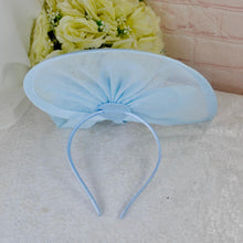 Load image into Gallery viewer, Light Blue Fascinator and Vegan Suede Clutch, Bridal Hatinator Set