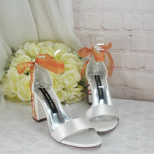 Load image into Gallery viewer, Bridal Block Heel Sandals – Autumn Embroidered Wedding Shoes