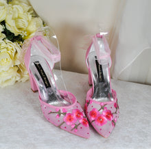 Load image into Gallery viewer, Pink Blossom Block Heels