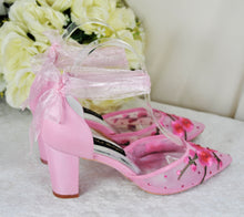 Load image into Gallery viewer, Pink Blossom Block Heels