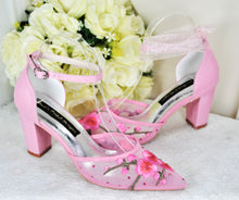 Load image into Gallery viewer, Pink Blossom Block Heels
