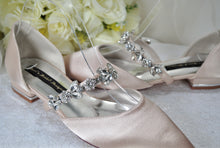 Load image into Gallery viewer, Crystal Strap Flats