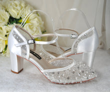 Load image into Gallery viewer, Hand Beaded Block Heels