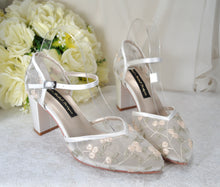 Load image into Gallery viewer, Floral Embroidered Block Heels