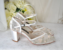 Load image into Gallery viewer, Floral Embroidered Block Heels