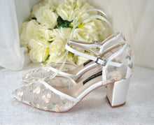 Load image into Gallery viewer, Floral Embroidered Block Heels
