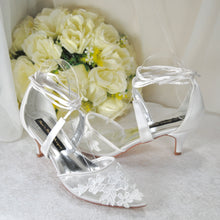 Load image into Gallery viewer, Embroidered Floral Shoes | Ivory or White