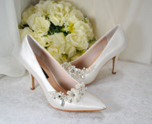 Load image into Gallery viewer, 3D Flower Shoe Clips
