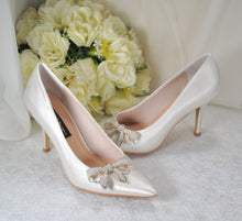 Load image into Gallery viewer, Satin Shoes with Bow Shoe Clip