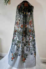 Load image into Gallery viewer, Black Autumn Flower Floral Veil