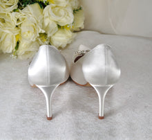 Load image into Gallery viewer, Satin Shoes with Crystal Shoe Clip