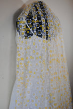 Load image into Gallery viewer, Sunflower Wedding Veil