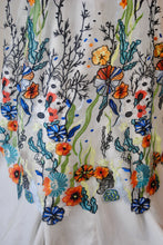 Load image into Gallery viewer, Embroidered Floral Wedding Veil