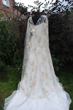 Load image into Gallery viewer, Champagne Floral Wedding Cape