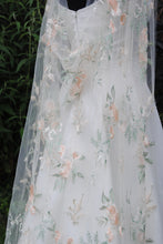 Load image into Gallery viewer, Champagne Floral Wedding Cape