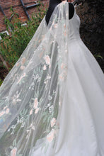 Load image into Gallery viewer, Champagne Floral Wedding Cape