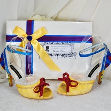 Load image into Gallery viewer, Snow White