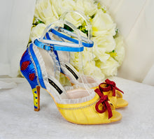 Load image into Gallery viewer, Snow White