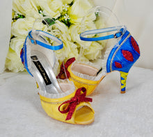 Load image into Gallery viewer, Snow White