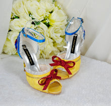 Load image into Gallery viewer, Snow White