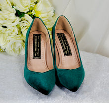 Load image into Gallery viewer, Velvet Block Heels