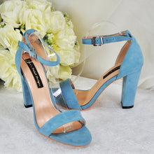Load image into Gallery viewer, Suede Block Heel Sandal