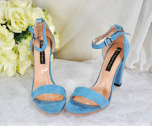 Load image into Gallery viewer, Suede Block Heel Sandal