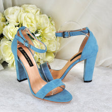 Load image into Gallery viewer, Suede Block Heel Sandal