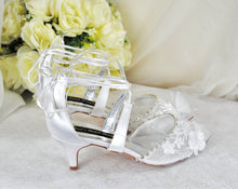 Load image into Gallery viewer, White Butterfly