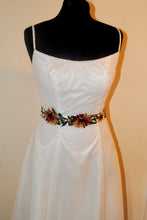 Load image into Gallery viewer, Floral Appliqué Bridal Belts - Autumn Flower
