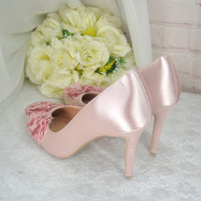 Load image into Gallery viewer, Blush Pink Sparkling Flora Embroidery Heels with Fascinator Hat and Clutch Bag. Matching Bridal Set