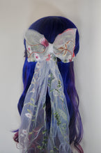 Load image into Gallery viewer, Meadow Flower Tulle Bridal Bow