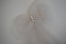 Load image into Gallery viewer, Sparkle Tulle Bridal Bow | Ivory White Champagne